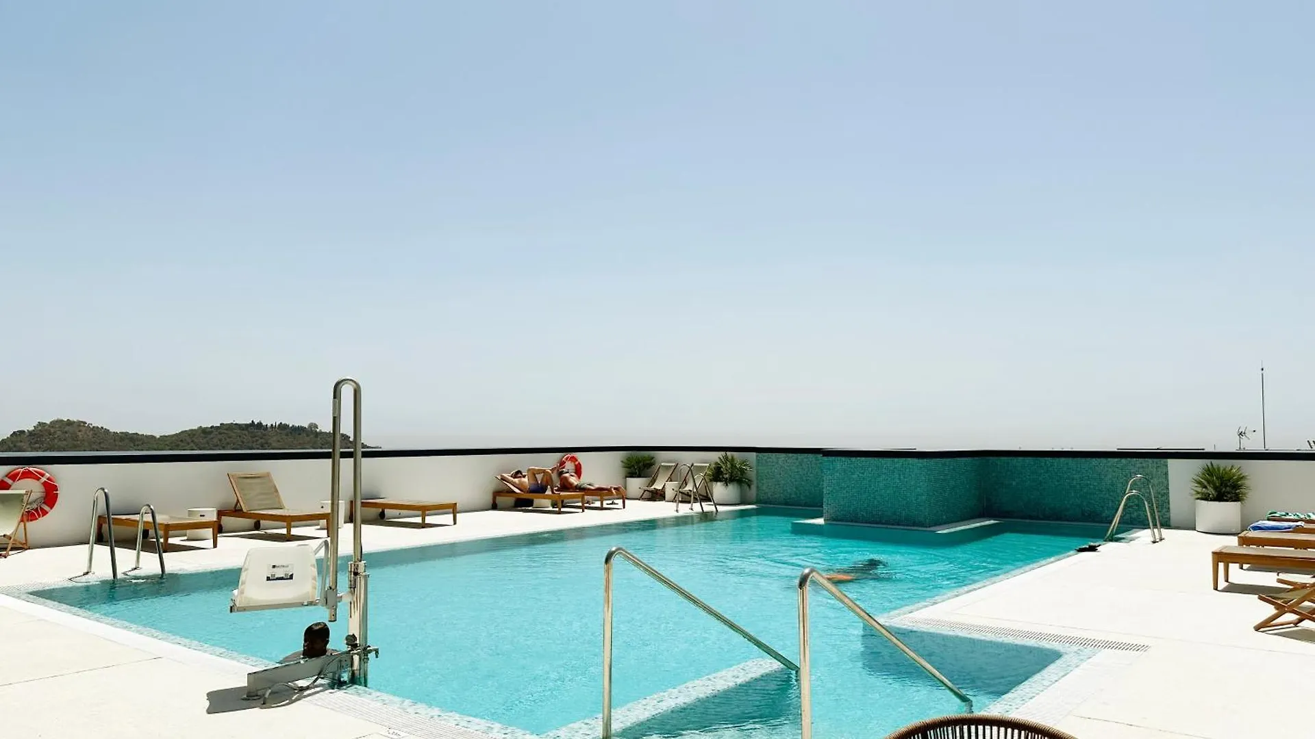 Aq 21 Floor 3 Bed Apartment Malaga Spain