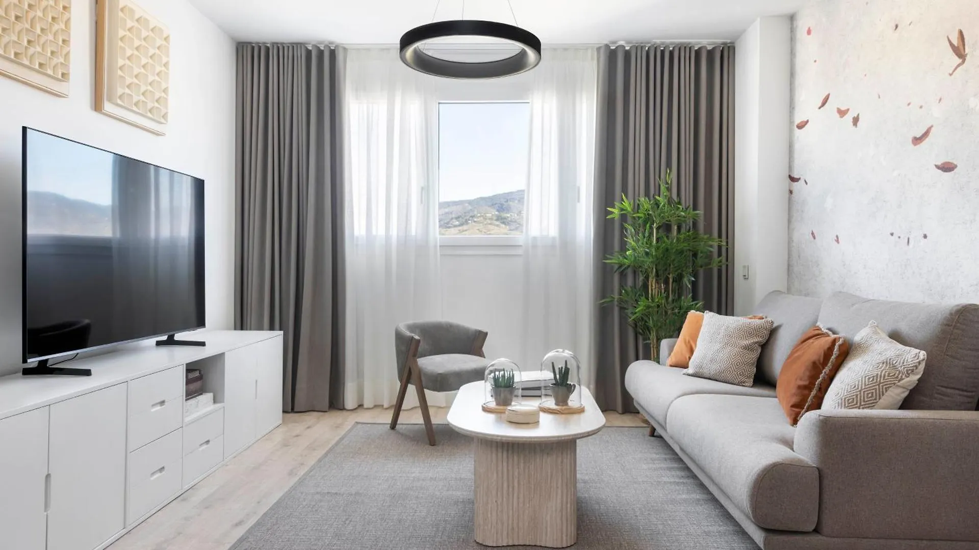 Aq 21 Floor 3 Bed Apartment Malaga Spain