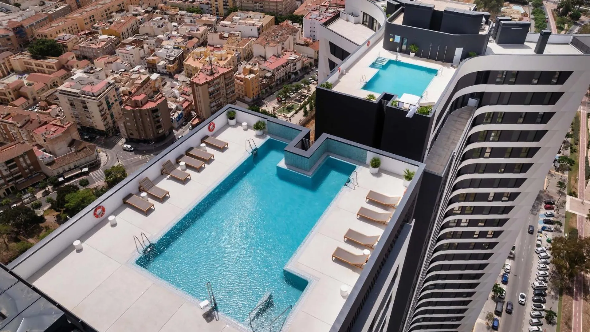 Aq 21 Floor 3 Bed Apartment Malaga
