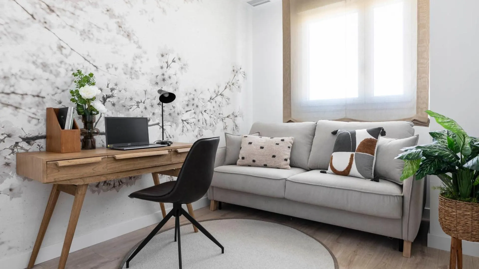 Aq 21 Floor 3 Bed Apartment Malaga